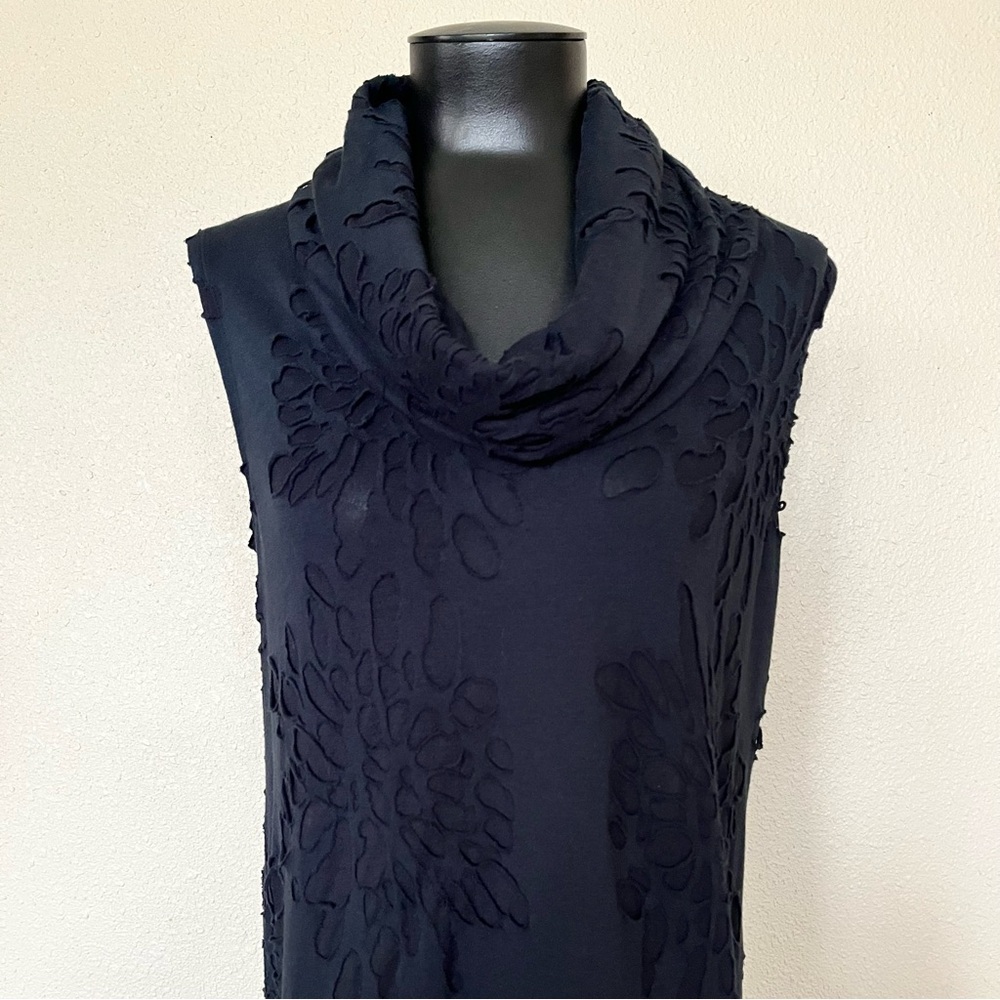 Elegant Black Textured Tunic Top